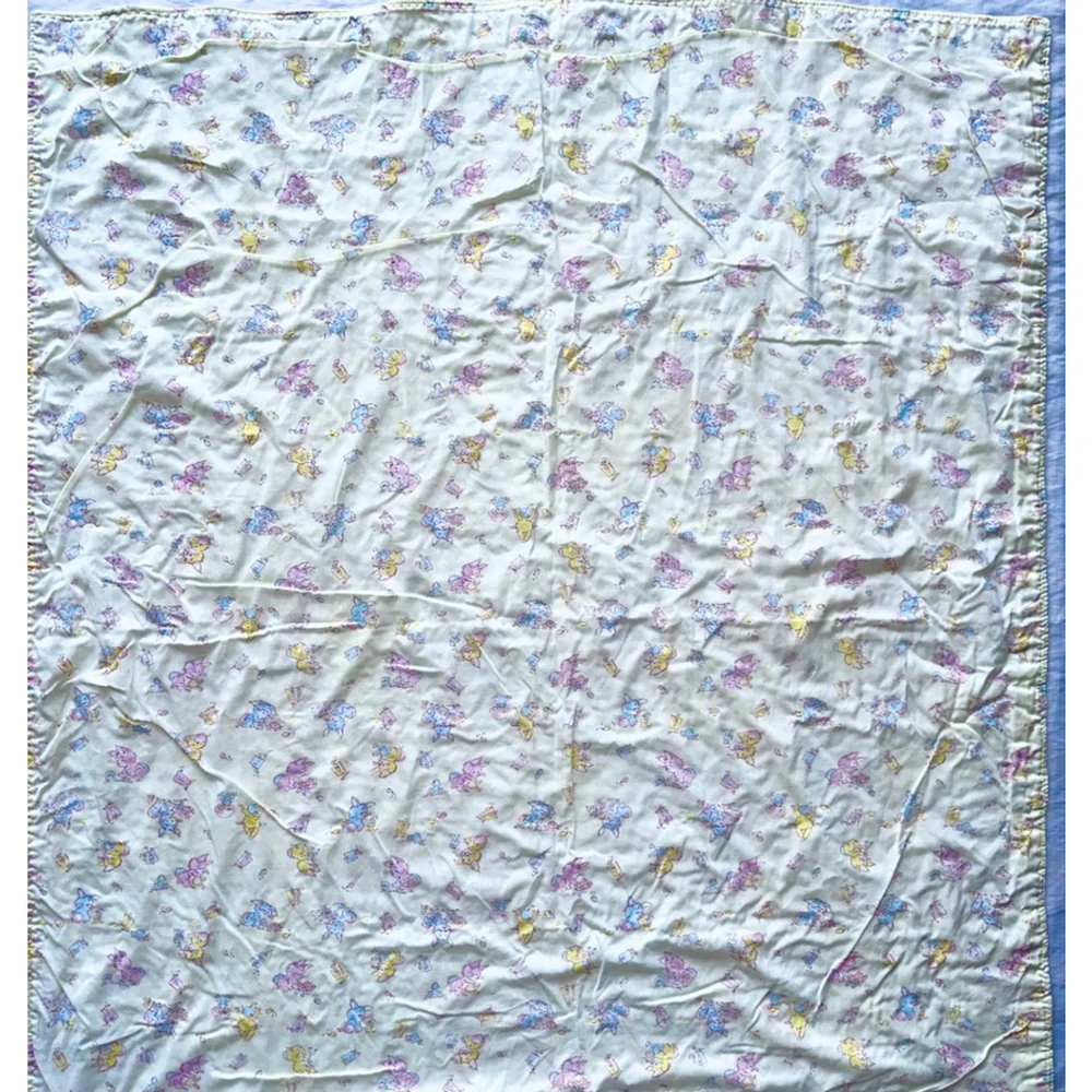 EUC Vintage Baby Blanket Quilt with Bunny Print in Pale Yellow Gender Neutral